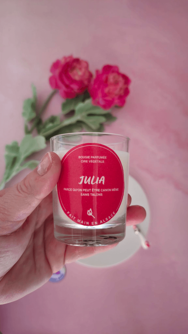 Julia - pinky girly